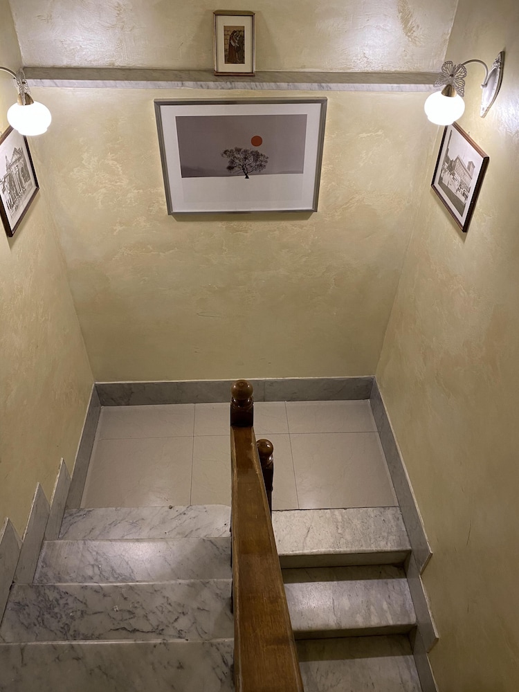 Family House 10/49