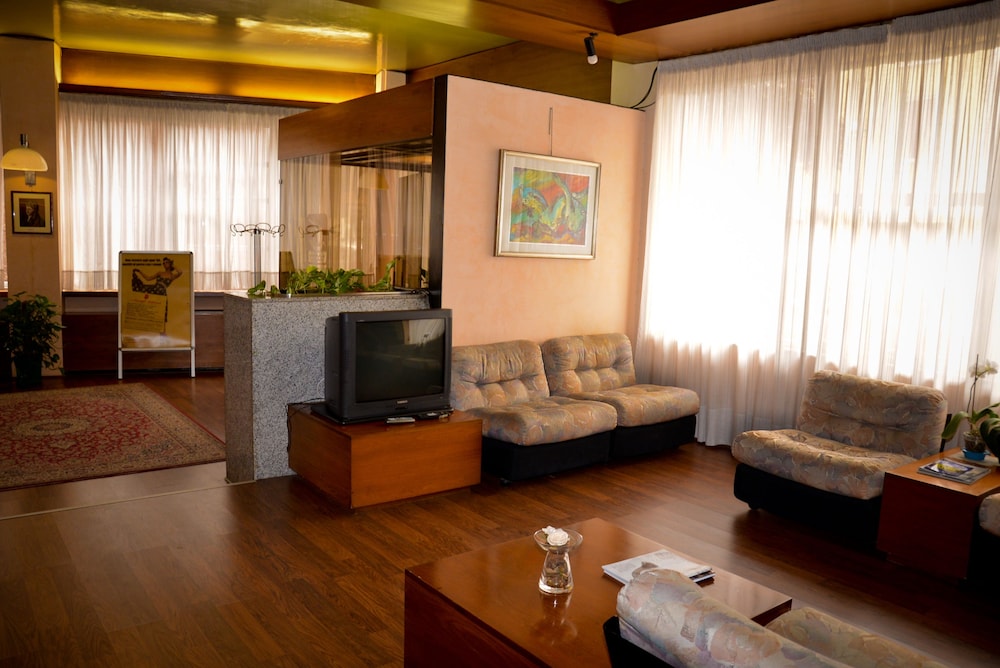 HOTEL SALIERI 41/70