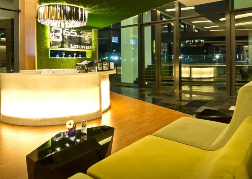 Tsix5 Hotel 8/50