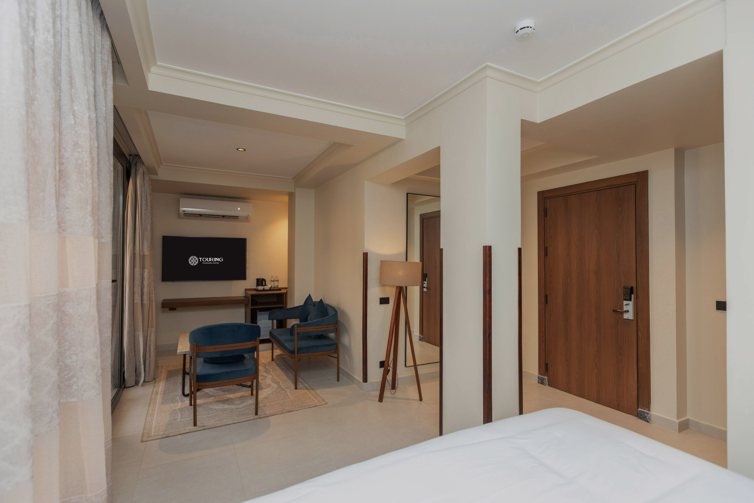 Touring Pyramids Hotel 19/48