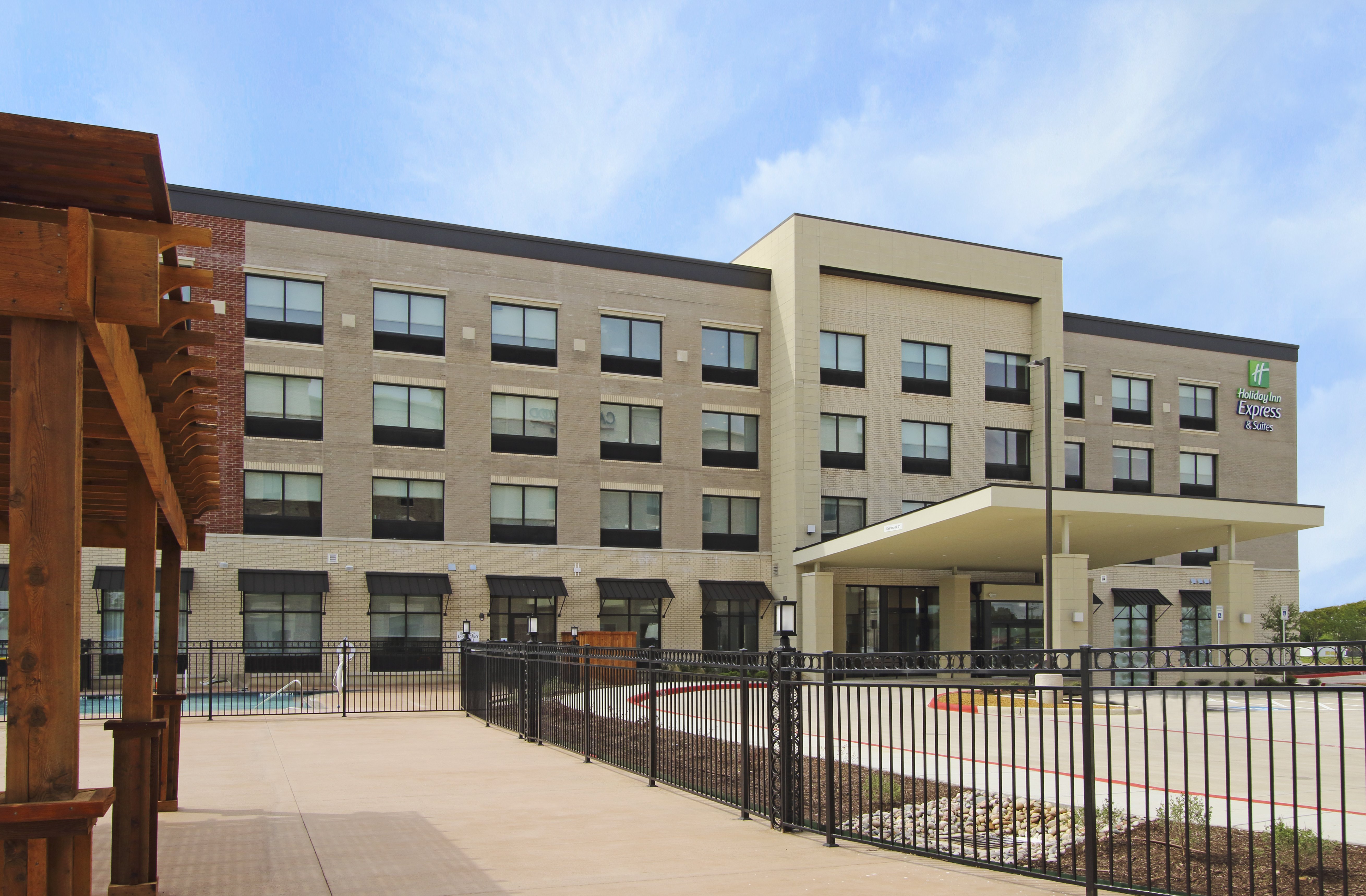 Holiday Inn Express & Suites Dallas-Frisco NW Toyota Stdm 2/52