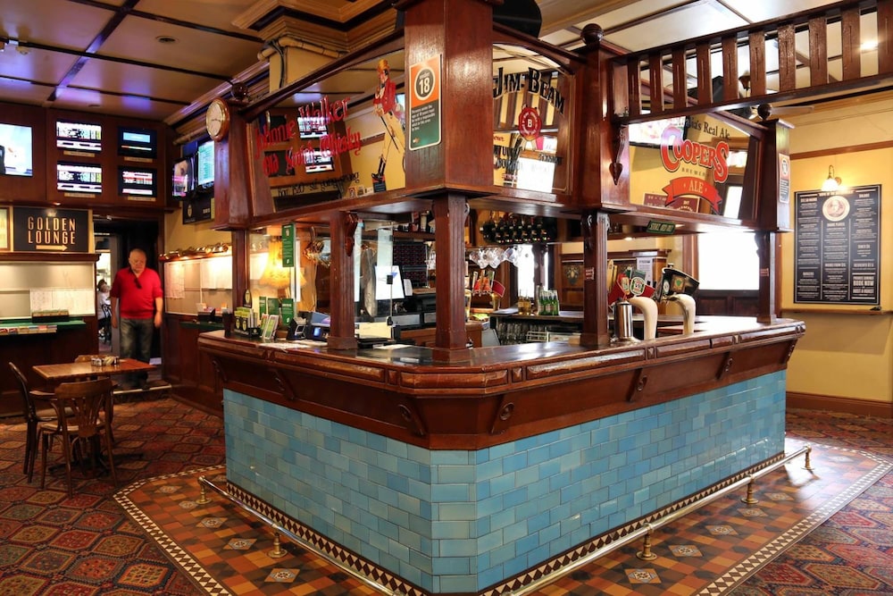 Shakespeare Hotel Surry Hills 8/37