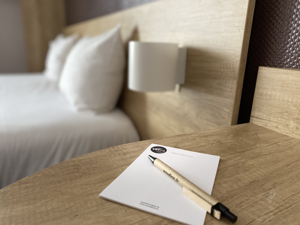 Hotel Wood Inn Merignac 31/52