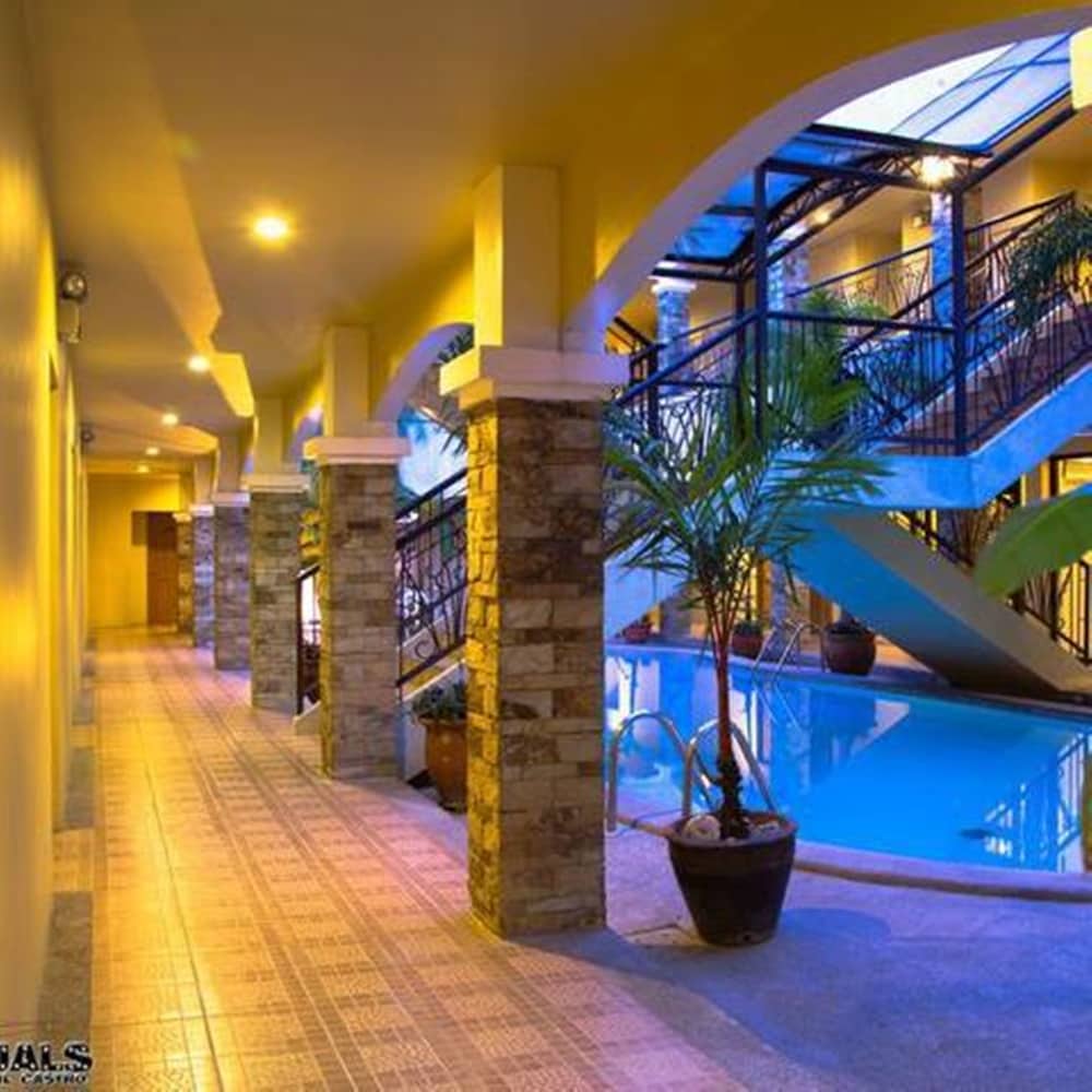 Bayfront Hotel Subic 30/41