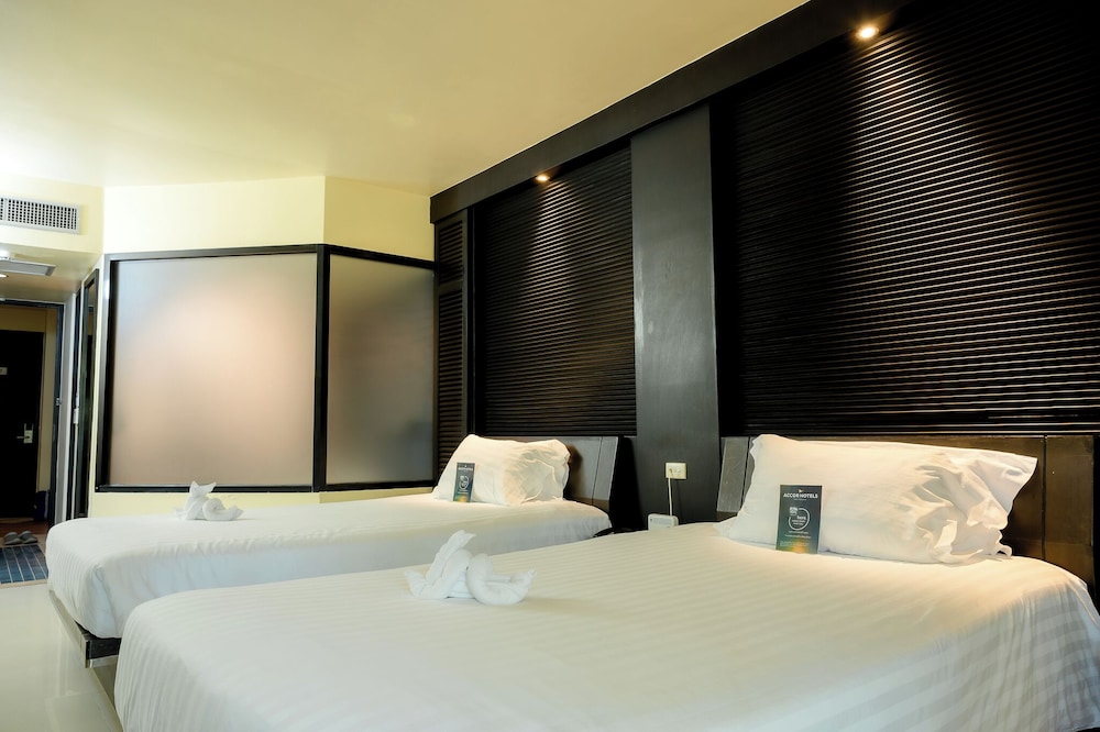 The Nouveau Chumphon Beach Resort and Golf 12/60