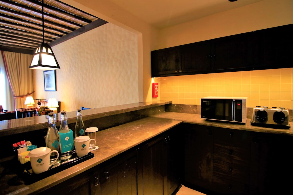 Azimut Hotel Musandam 34/68