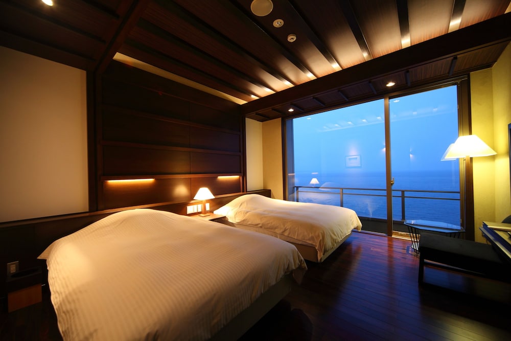 Luxury, Suite, 4 Double Beds, Outdoor Bath