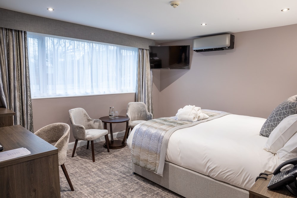 Superior, King Bed, Convertible Double Bed