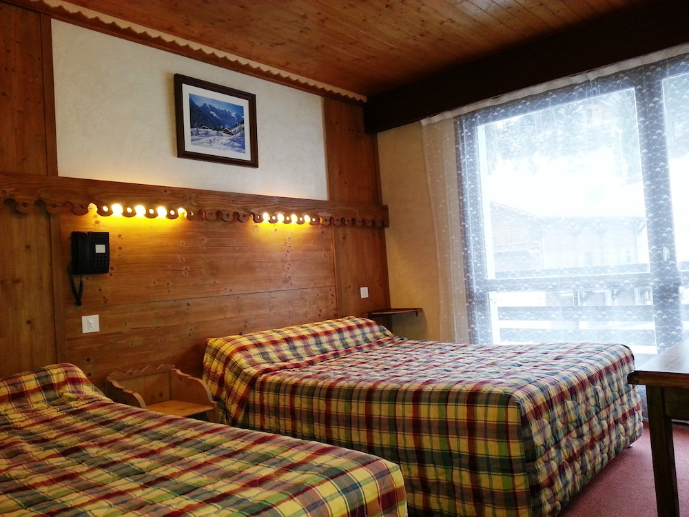 Hotel Le Soly Varnay 26/68