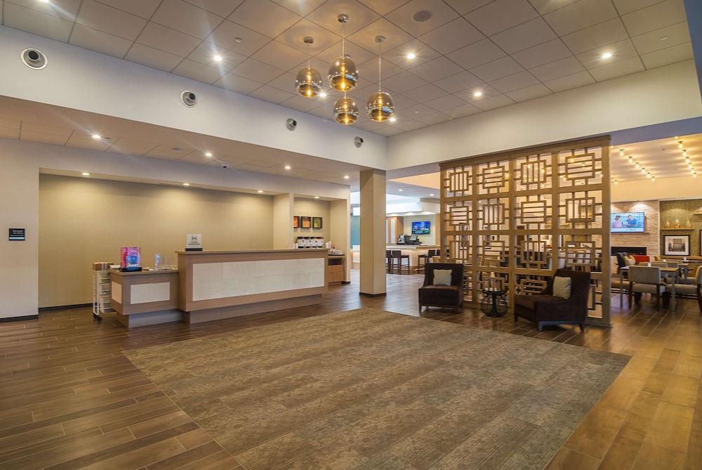 Hampton Inn Chicago North/Loyola Station 12/71