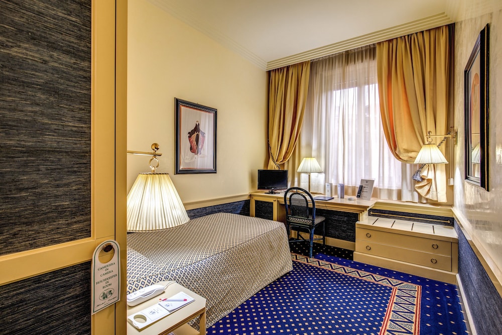 ROOM, SINGLE, SINGLE BED