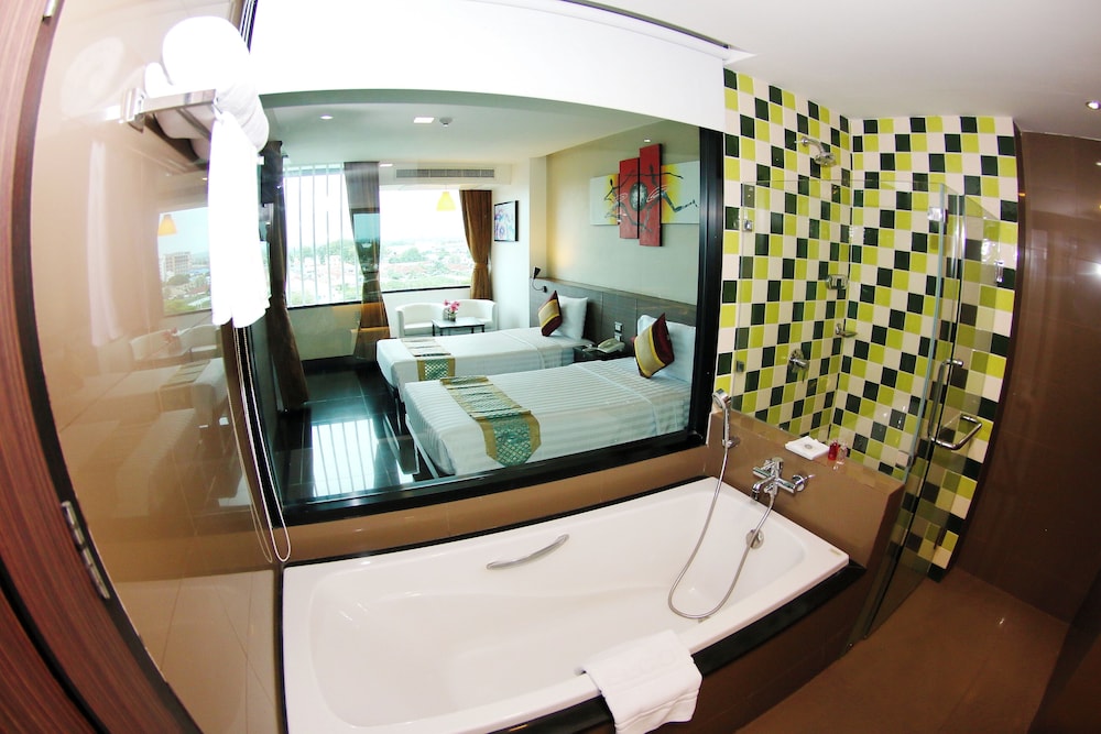Arthitaya Green Nature Hotel 50/50