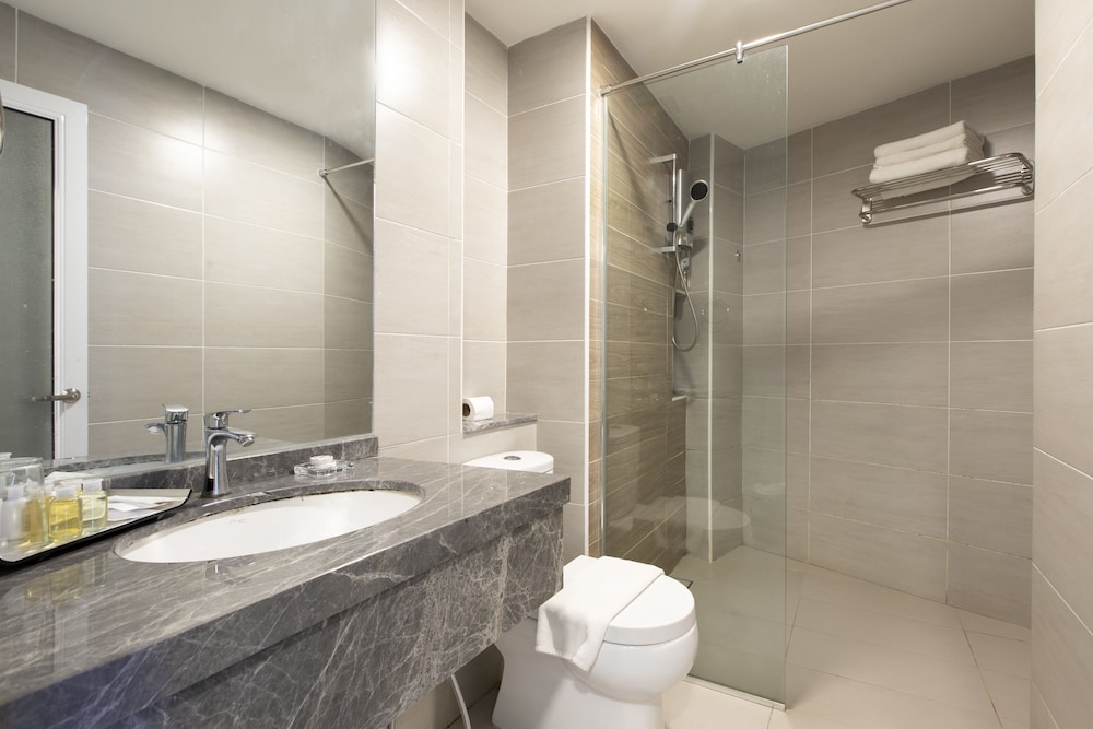 Adena Beach Resort 30/74