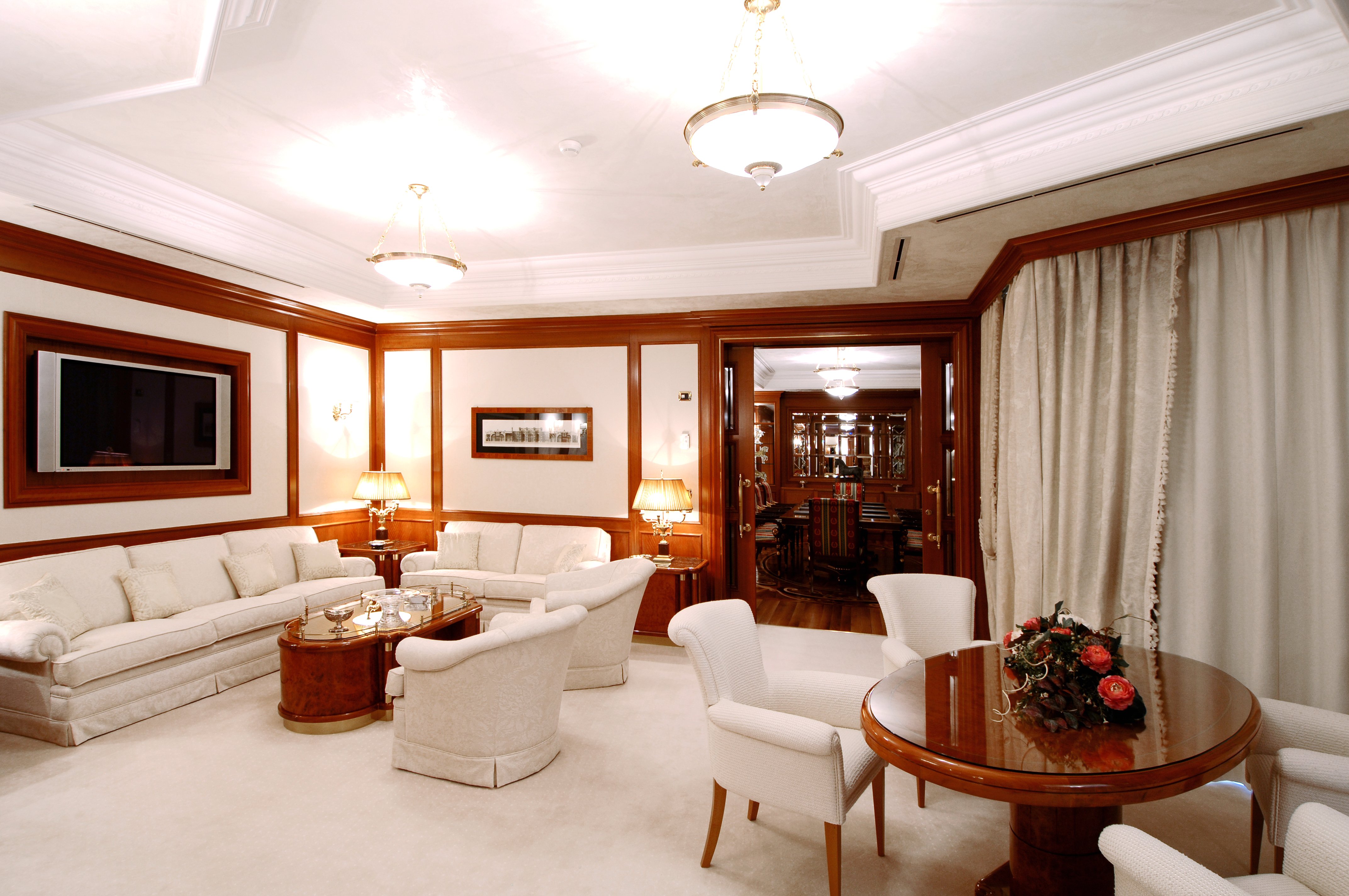 Royal Hotel Carlton 52/84