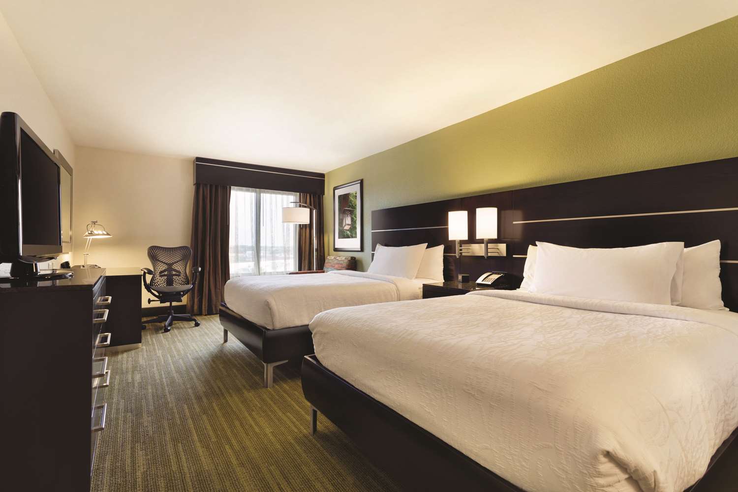 PREMIUM, 2 QUEEN BEDS