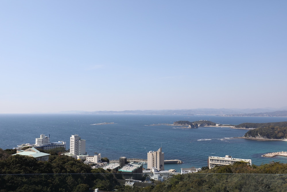 Infinito Hotel and Spa Nanki Shirahama (ex Green Hill Shirahama Hotel) 40/45
