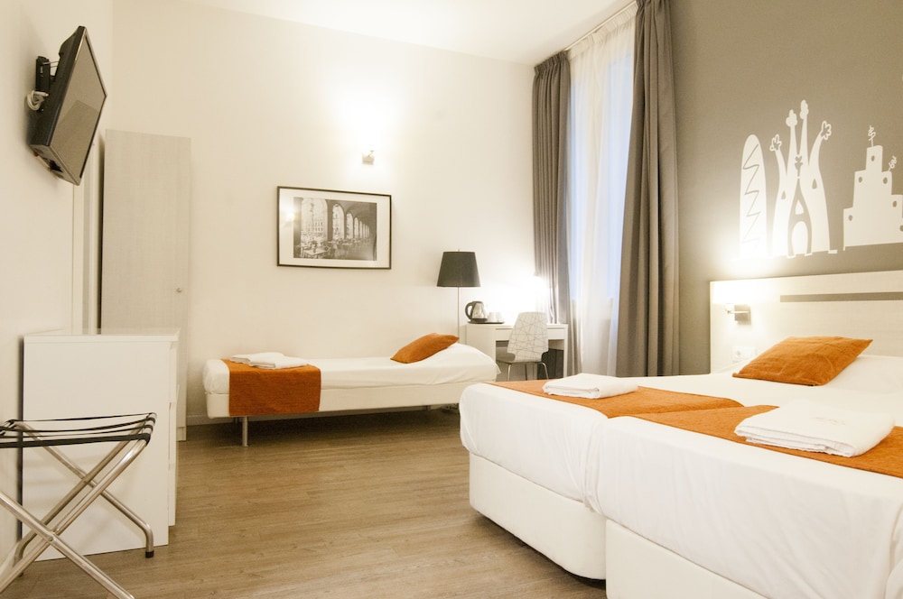 Hostal Live Barcelona 15/51