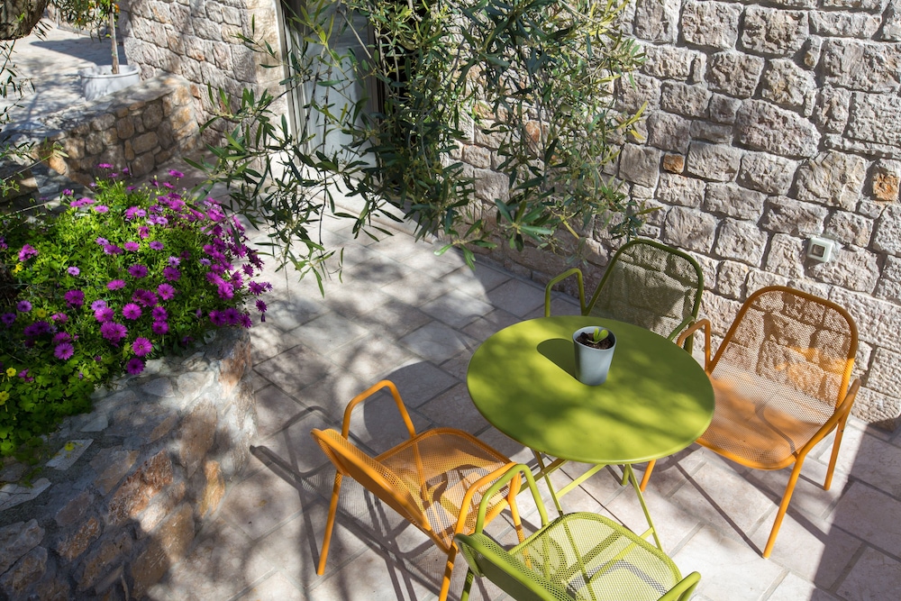 Anthemion Suites And Villas 43/50