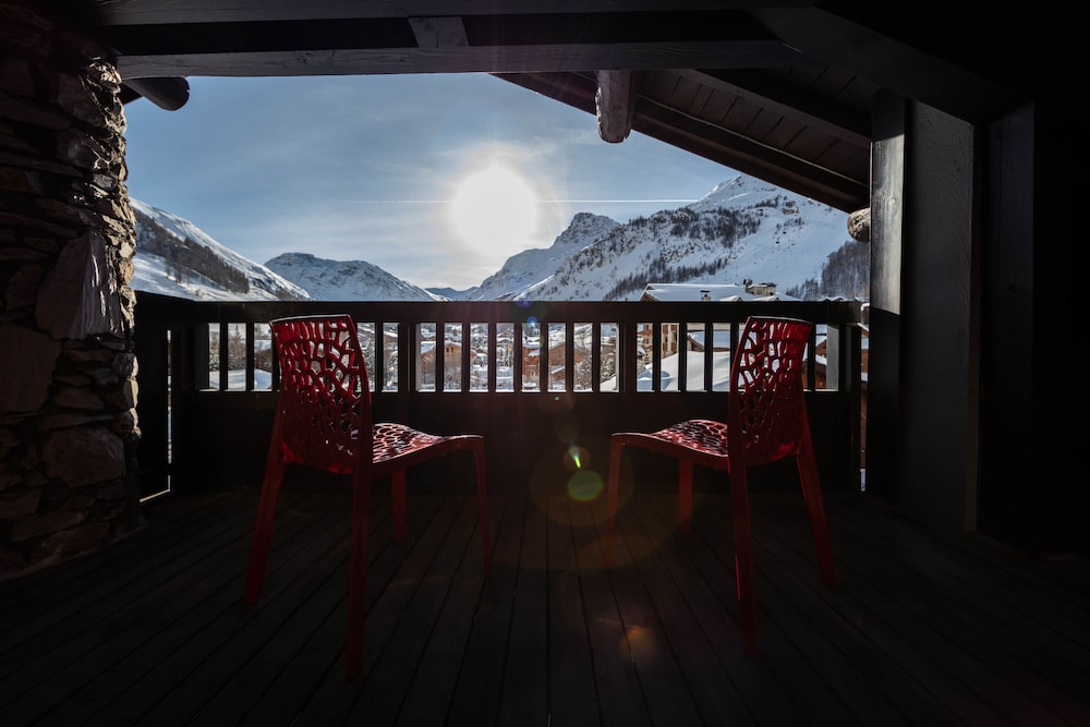 Hotel La Savoyarde 28/47