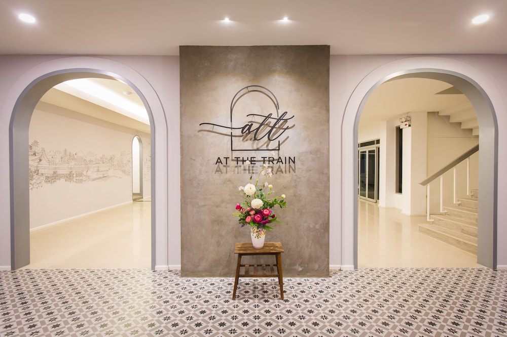 At the Train Hotel Ex Oasis Hotel Chiangmai 4/25