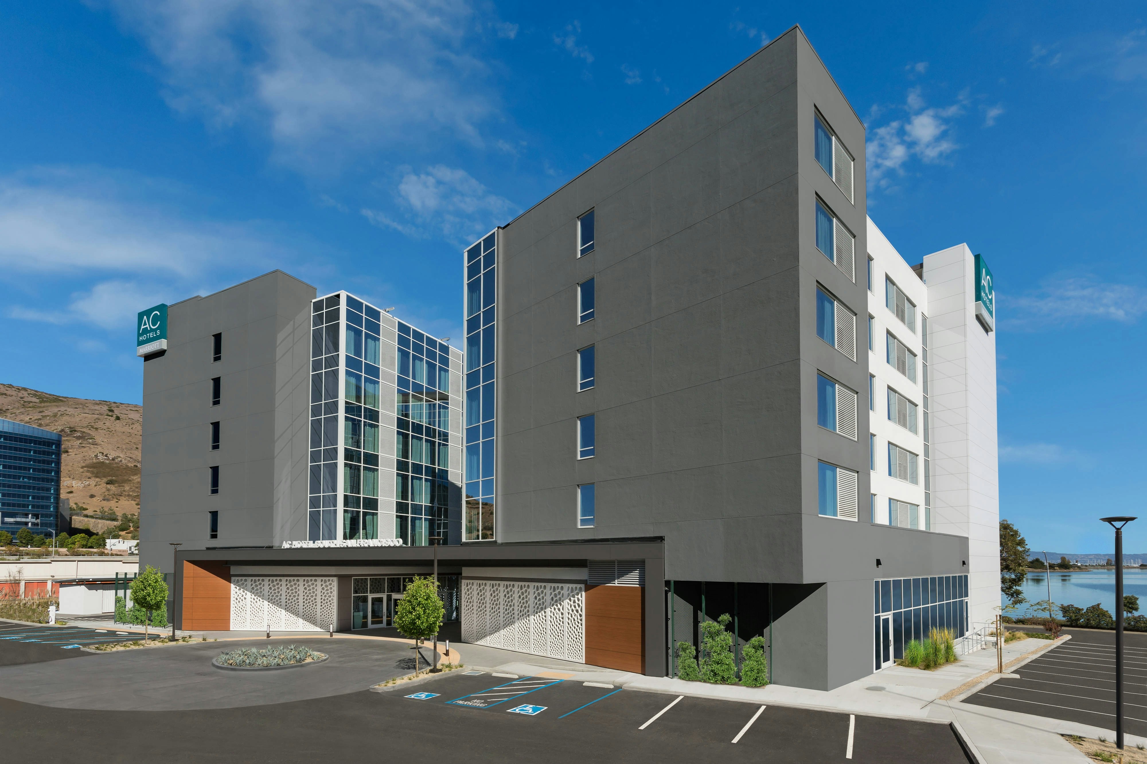 Ac Hotel San Francisco Airport Oyster Point Waterfront 40/42