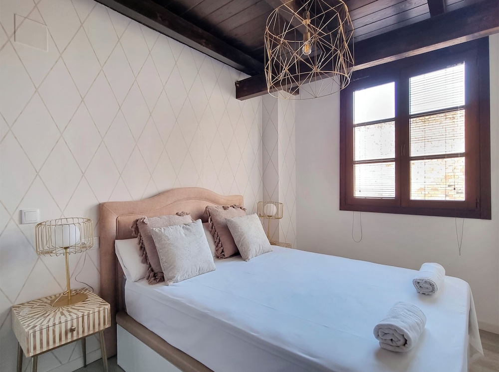 APARTAMENTOS PUERTA ELVIRA SUITES 3000 9/46