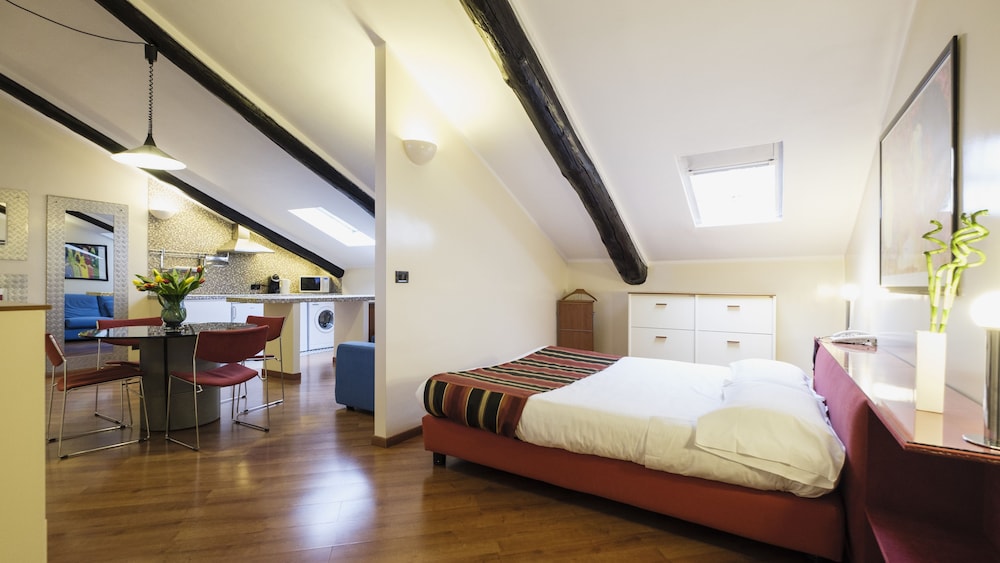 Residence Sacchi 12/80