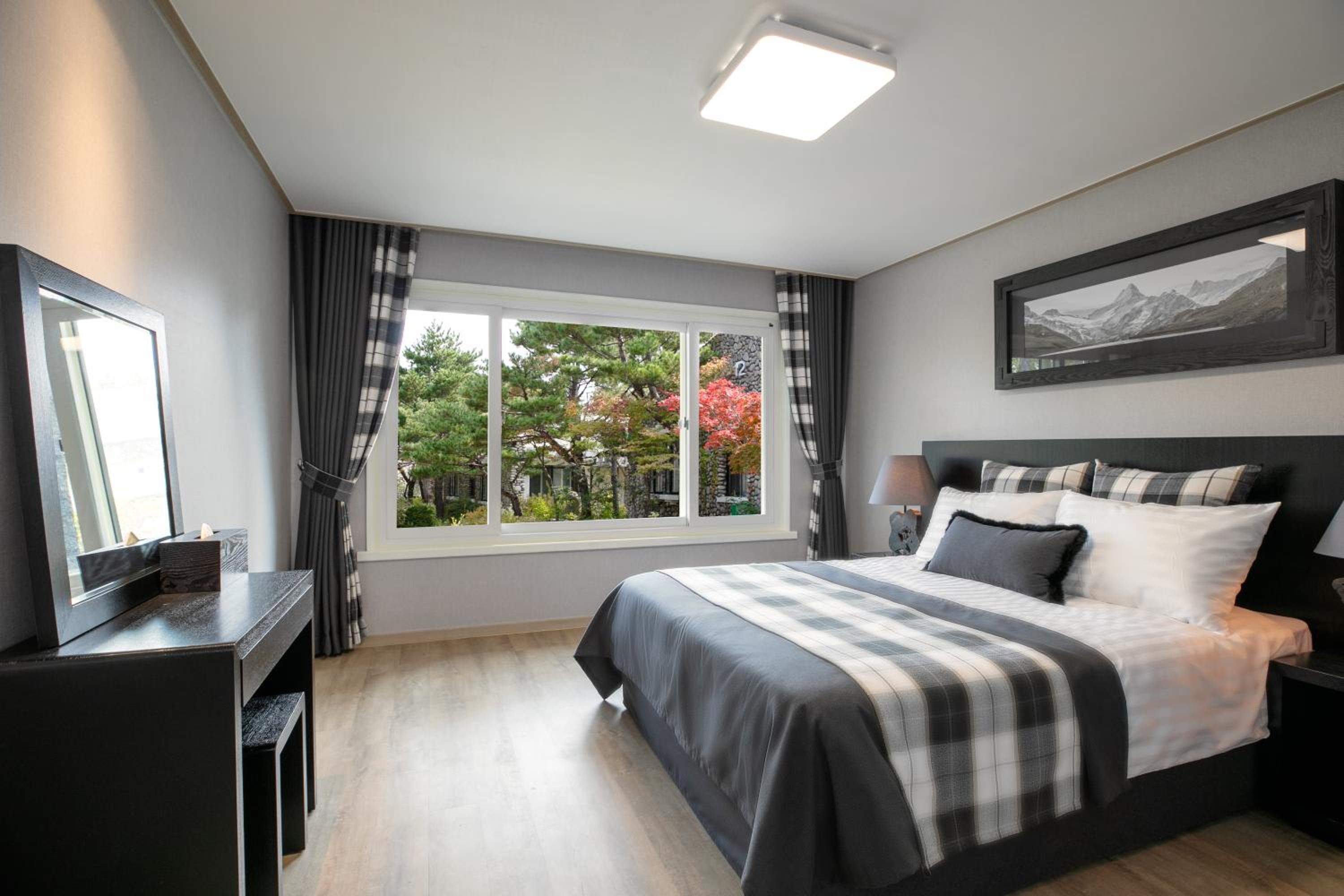 Lausanne, Premier, Garden View, 26 Pyeong