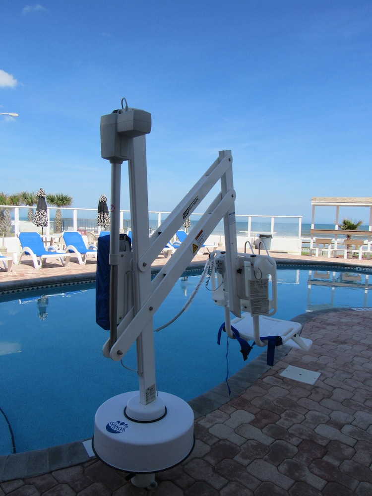 Cove Motel Oceanfront 34/46