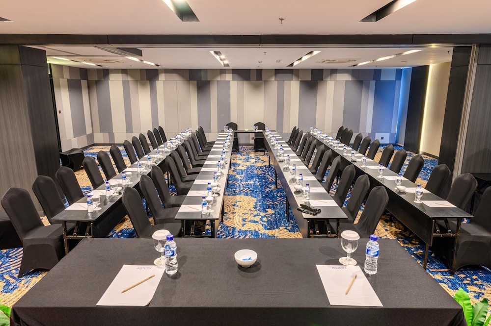 Aston Sorong Hotel and Conference Center 35/50