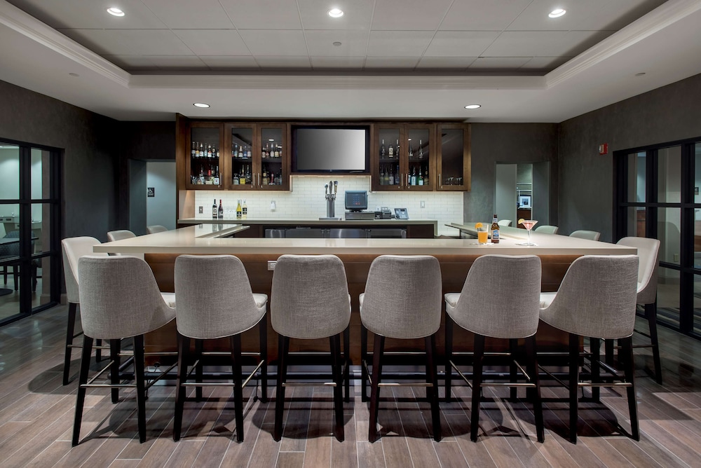Hampton Inn Boston Logan Airport 35/38