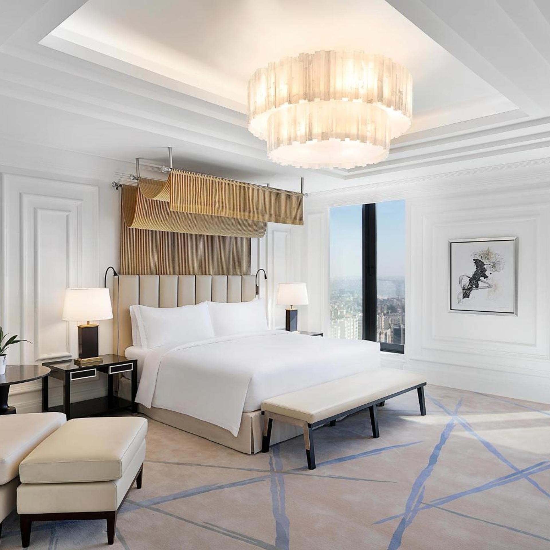 1 Bedroom, Royal, Suite, King Bed, Skyline View, Balcony