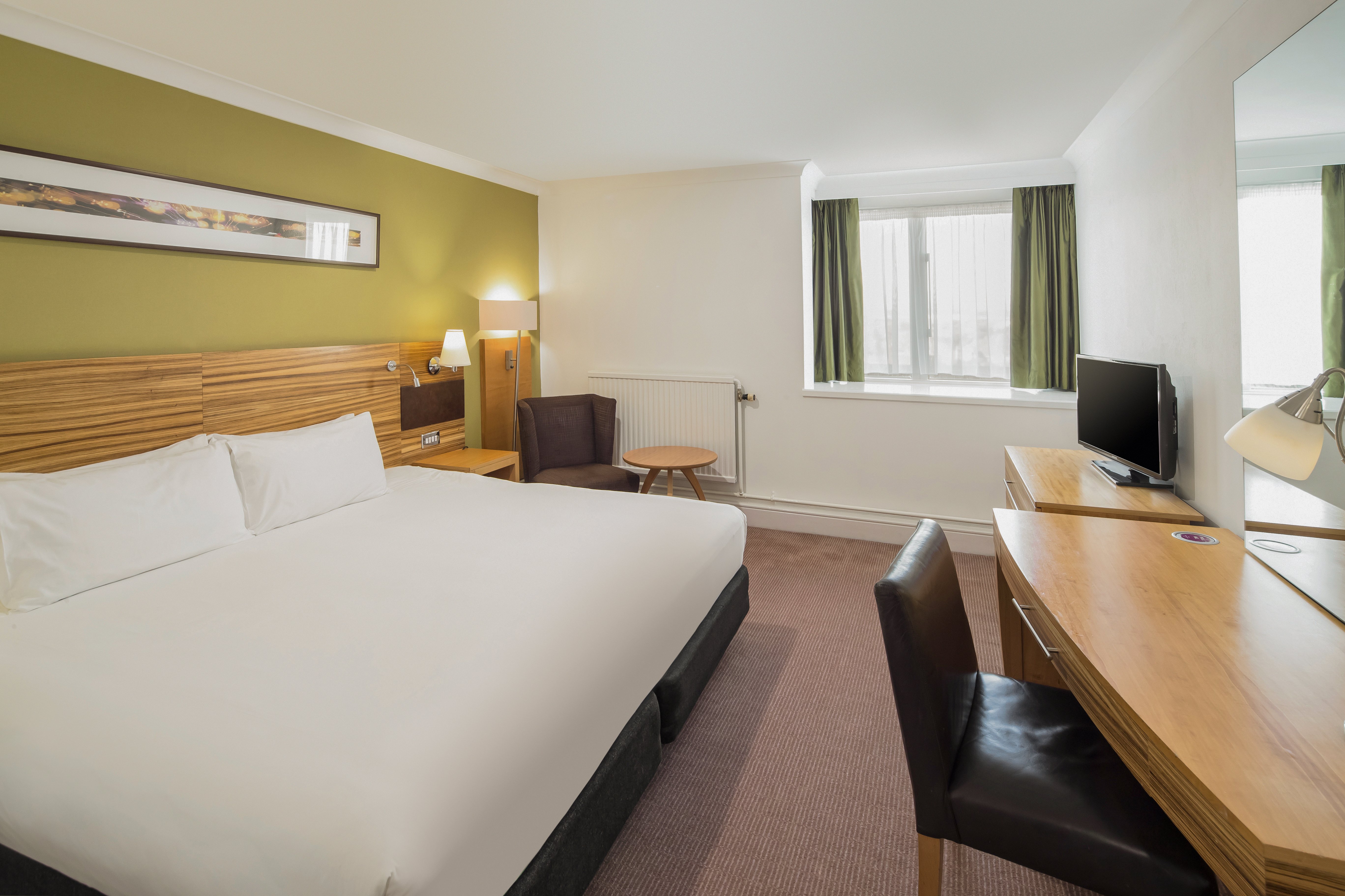 STANDARD, KING BED