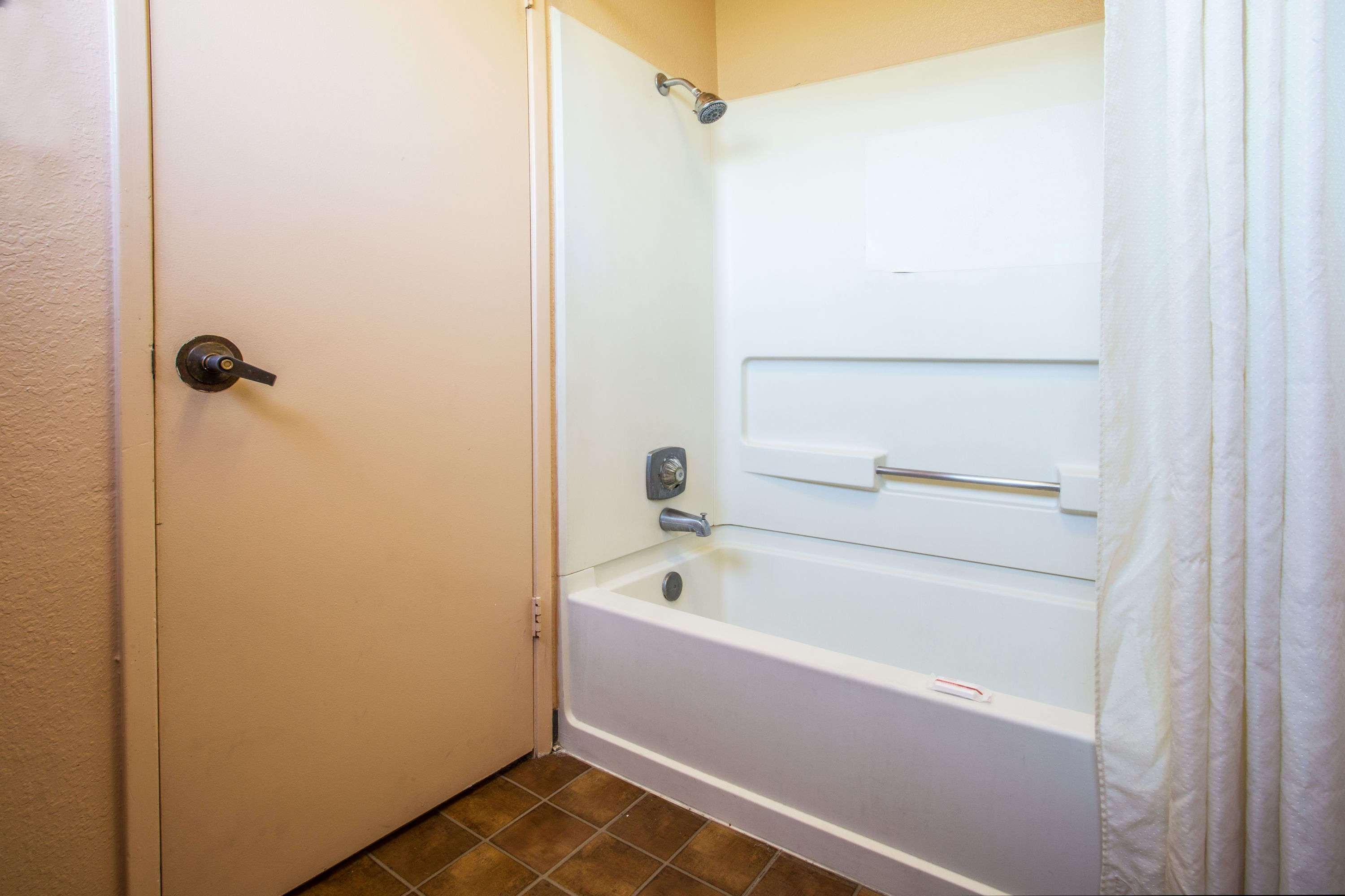Travelodge By Wyndham Turlock 18/18