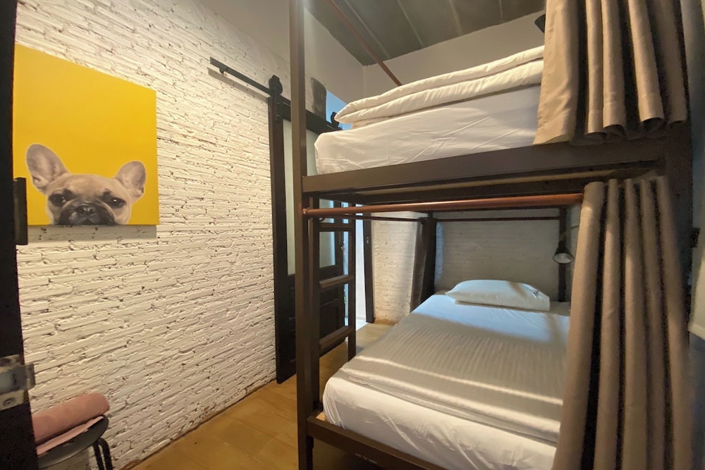 غرفة بأربعة أسرّة وسرير بطابقين، Yindee Travellers Lodge 2/5