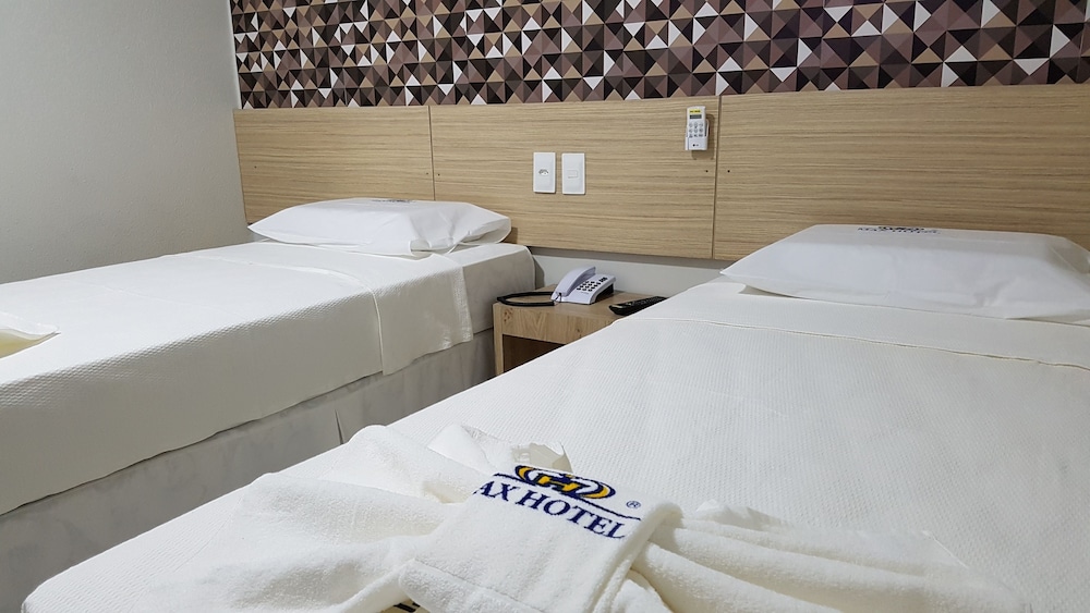 Max Hotel 11/35