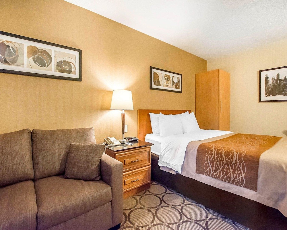 Comfort Inn Kirkland Lake 5/24