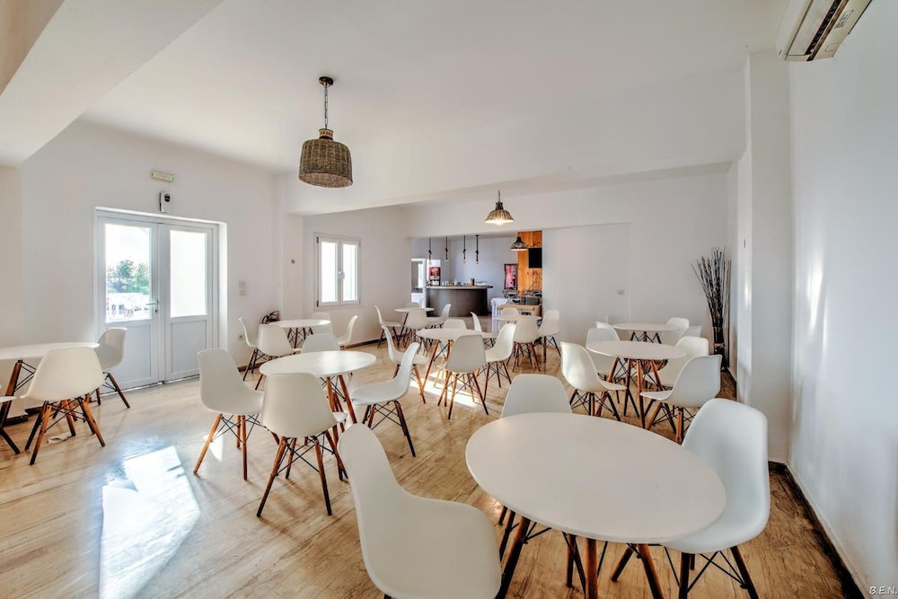 Anamar Santorini Hotel 49/57