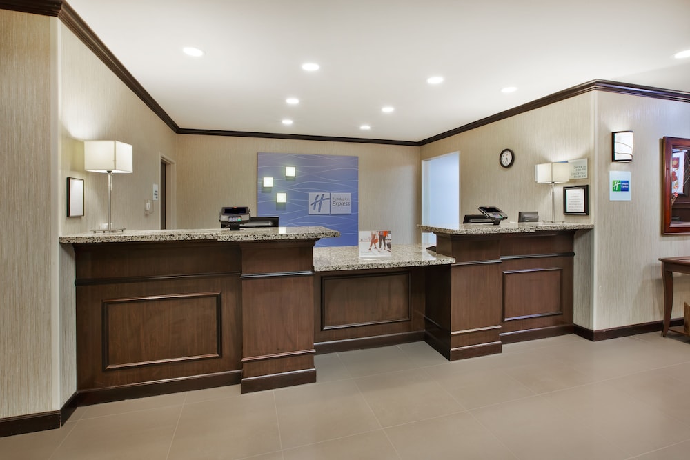 Holiday Inn Express Suites Wheeling 5/78