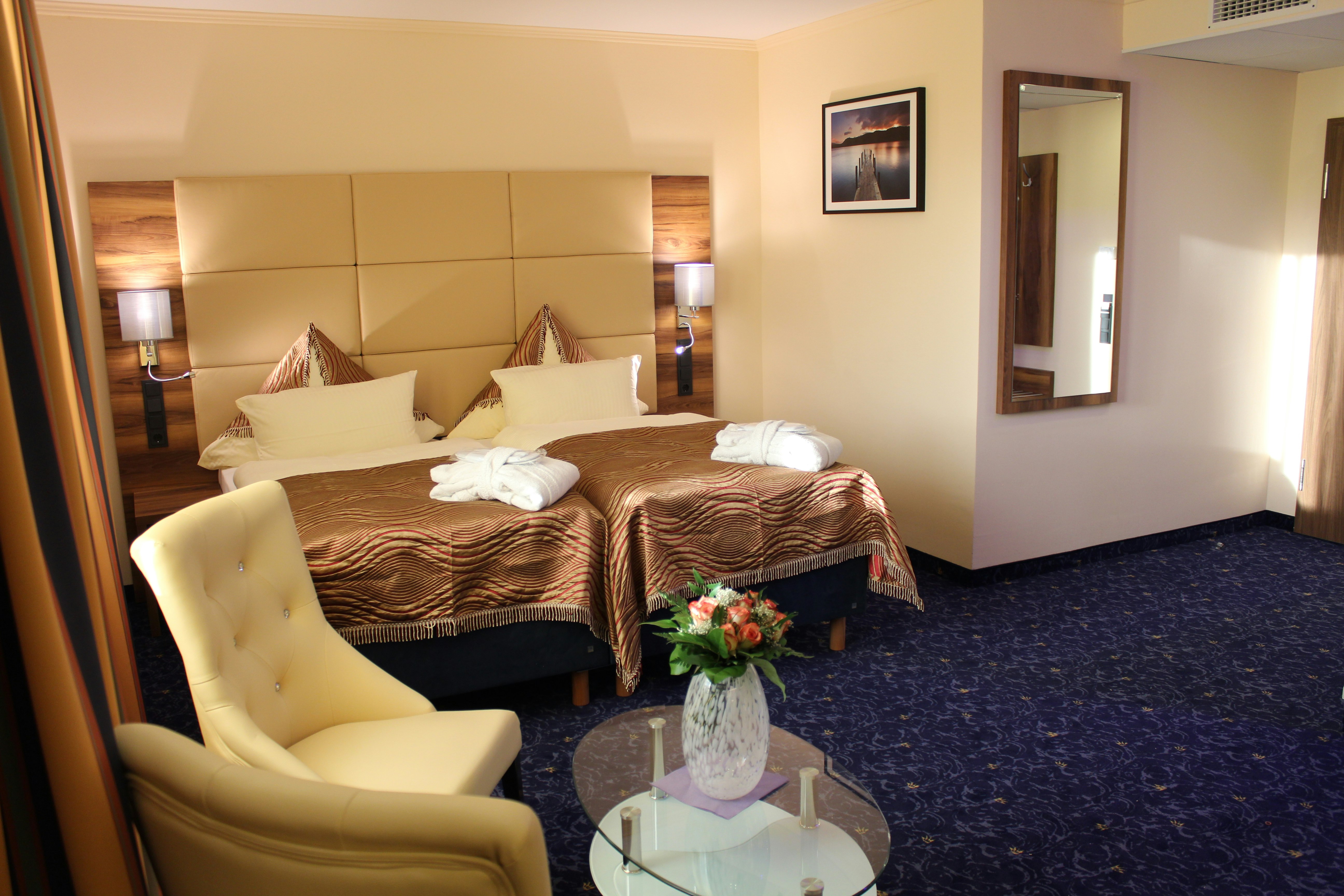 GRAND HOTEL EMPIRE FRANKFURT 12/17