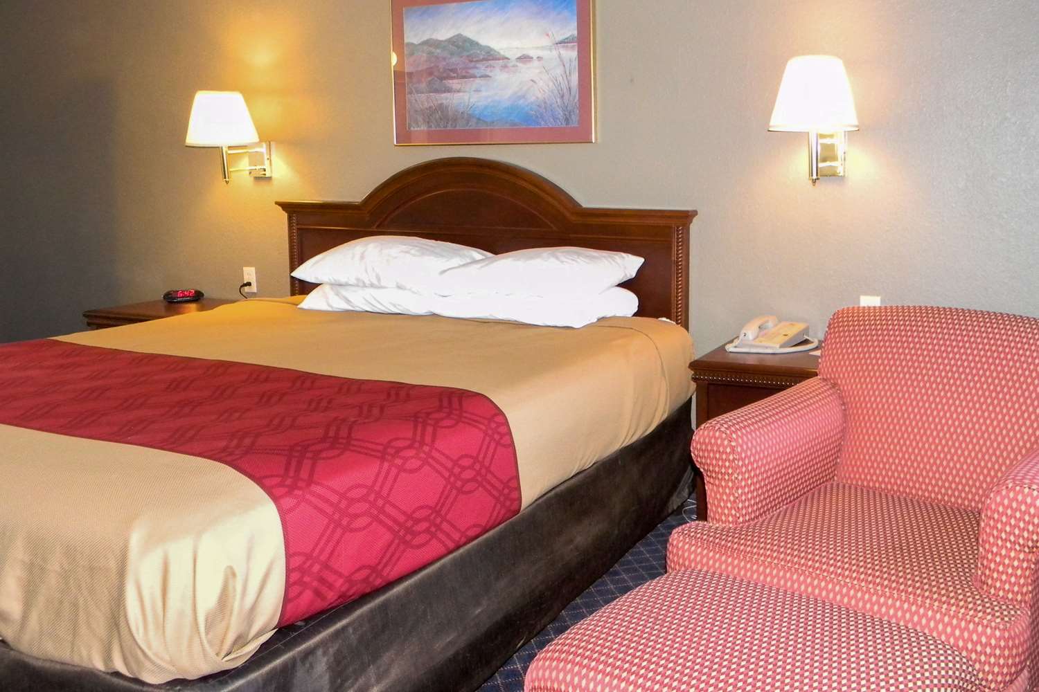 Downtown Inn Wenatchee 4/13