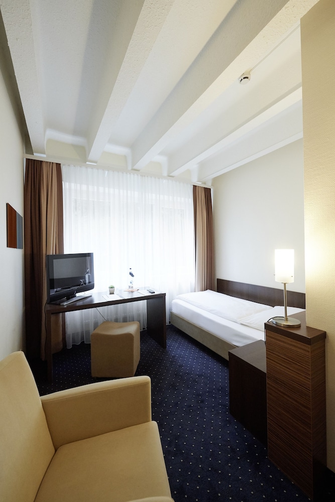Hotel Silicium 8/26