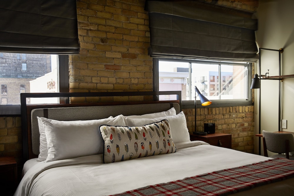 Hewing Hotel 20/81