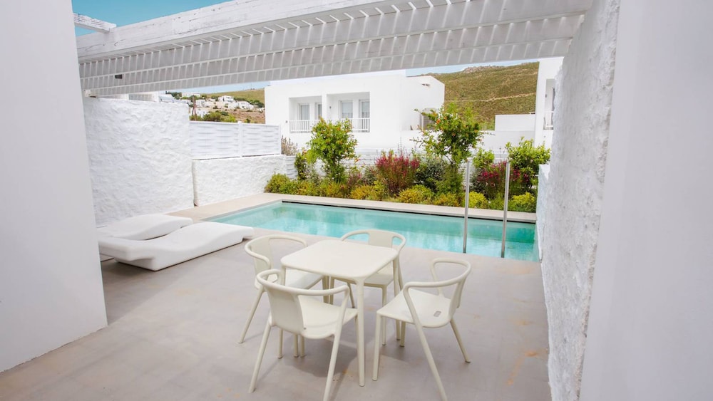 Patmos Aktis Suites And Spa 74/86