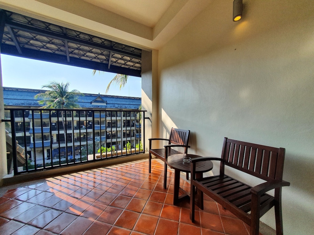 Radisson Resort and Suites Phuket 32/72
