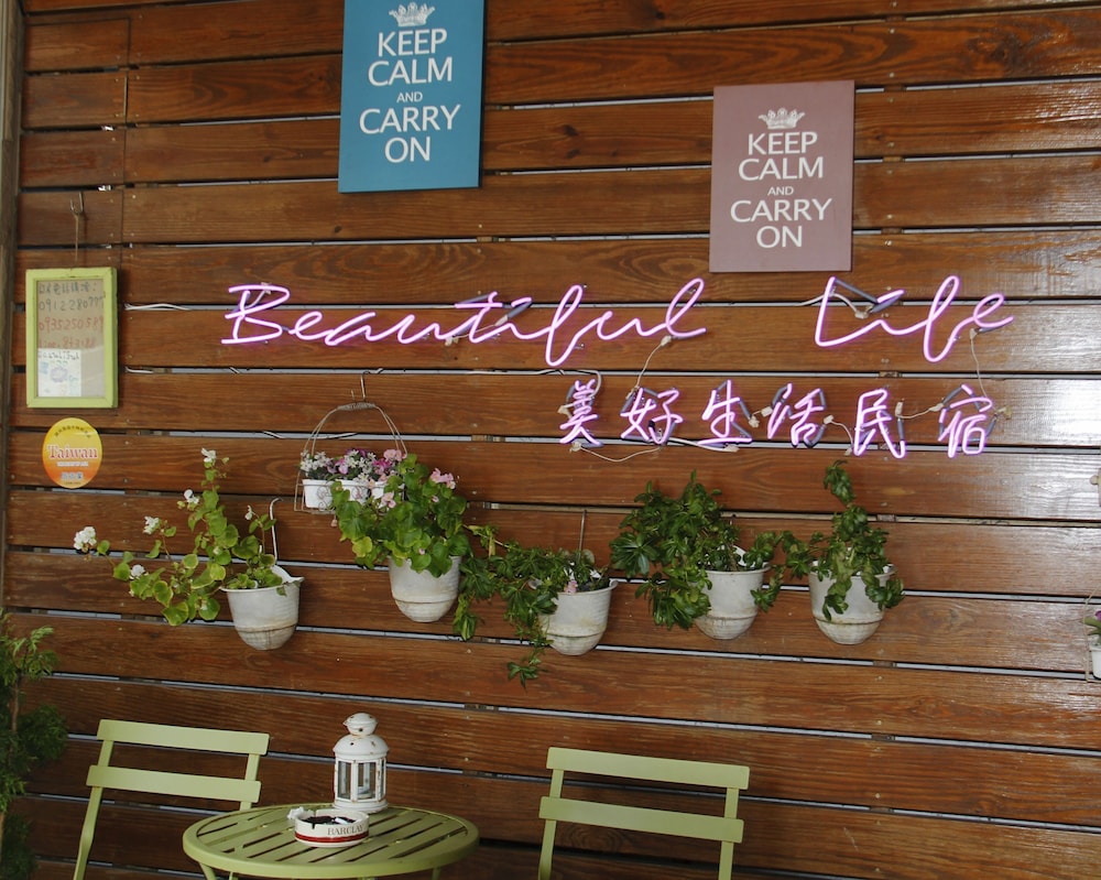 Beautiful Life B And B 3/42