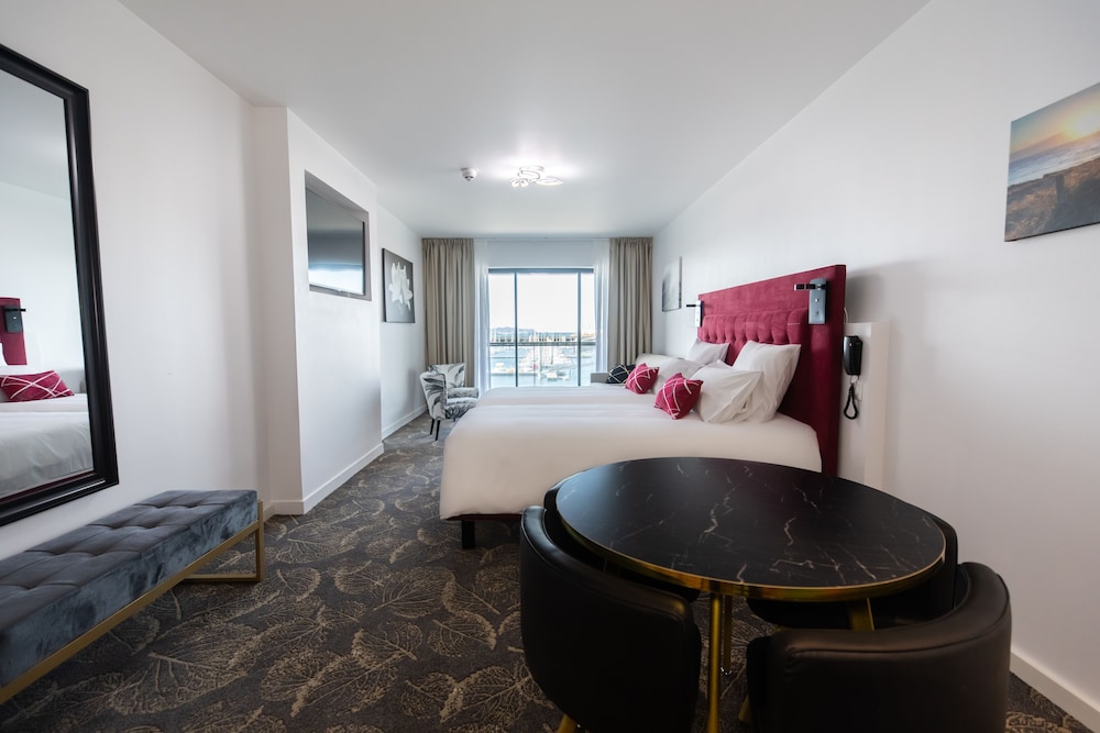 Hotel Barracuda & Spa, Port Center, beachfront, sea view 50/50