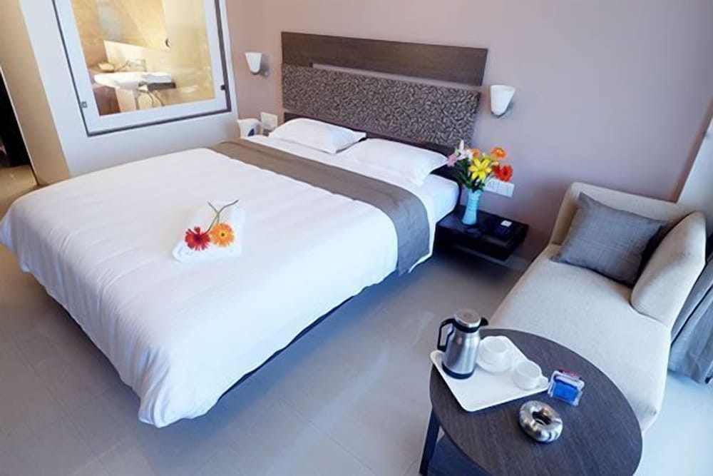Hotel Park Prime Goa 12/25