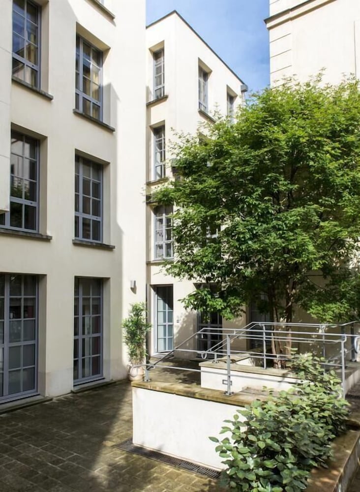 Le Logis Versaillais 2/26