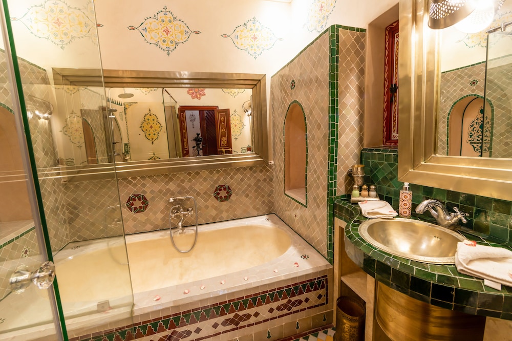Riad Hikaya 50/50
